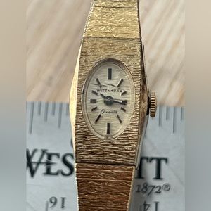 Wittnauer Rare Vintage Ladies Watch Mechanical Winding Gold-Tone Bracelet Dial